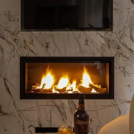 Arabica - Lujosa Vivienda Con Chimeneas En - Centro *